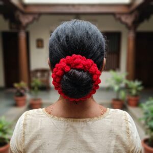 Scrunchie Gajra- Red Rose